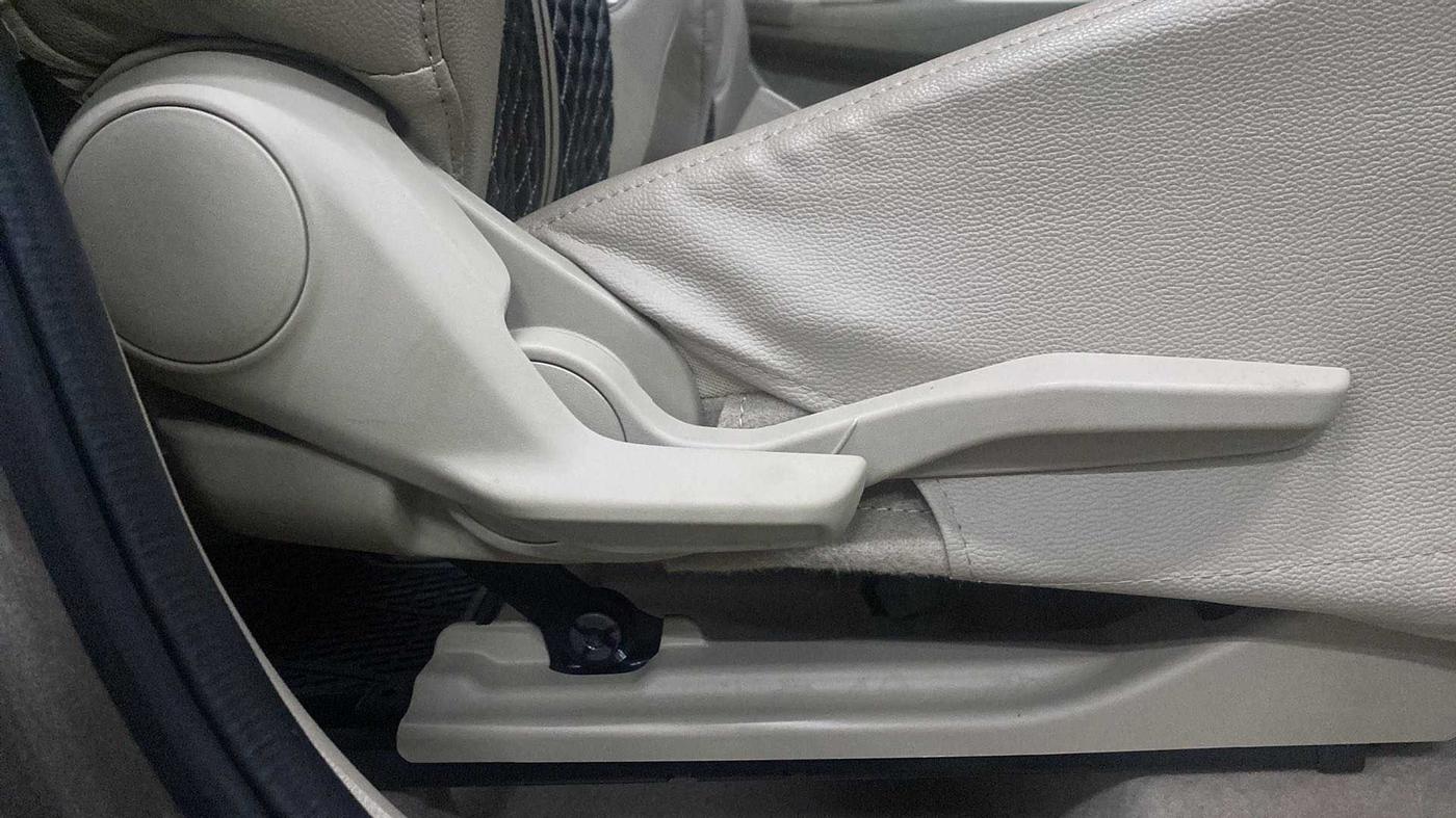 2022 Maruti Dzire VXI AMT, Petrol, Automatic, 1,038 km, Driver Side Adjustment Panel