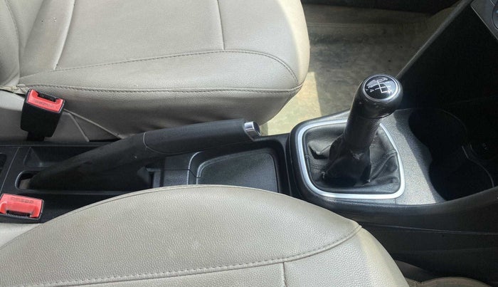 2011 Volkswagen Polo HIGHLINE1.2L, Petrol, Manual, 50,053 km, Gear Lever