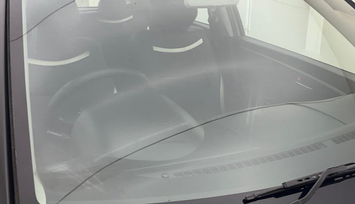 2016 Maruti Swift ZXI, Petrol, Manual, 3,333 km, Front windshield - Minor spot on windshield