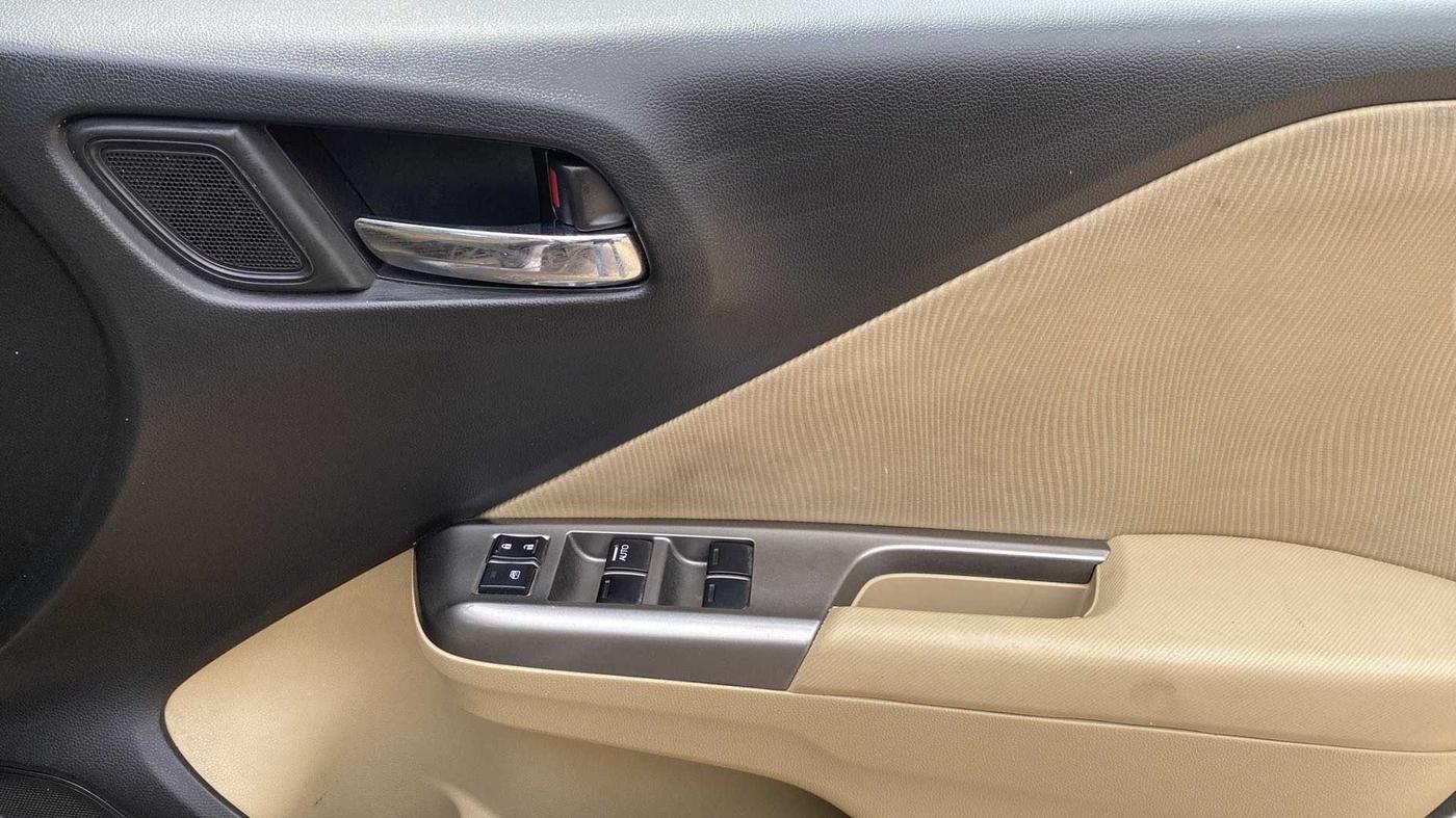 2016 Honda City 1.5L I-VTEC V MT, Petrol, Manual, 69,236 km, Driver Side Door Panels Control
