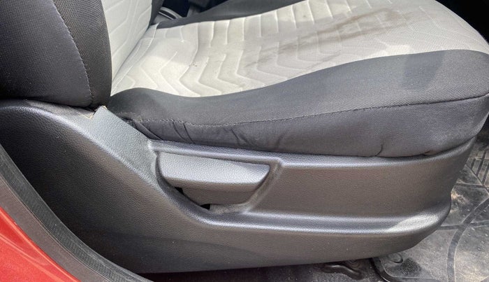 2014 Hyundai Eon MAGNA +, Petrol, Manual, 74,729 km, Driver Side Adjustment Panel