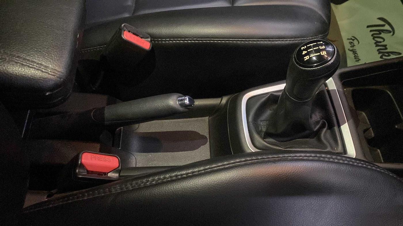 2021 Maruti Swift VXI, Petrol, Manual, 28,362 km, Gear Lever