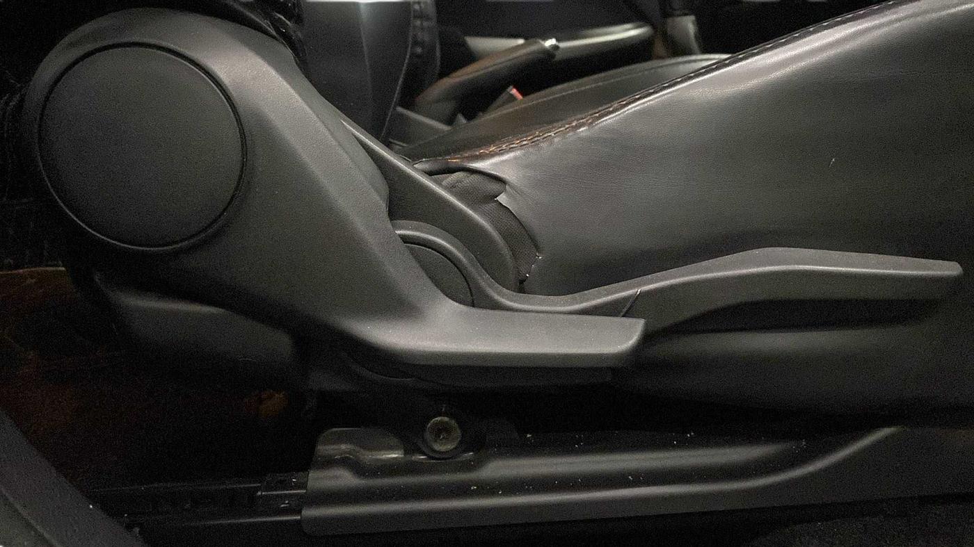 2019 Maruti Baleno ZETA PETROL 1.2, Petrol, Manual, 37,849 km, Driver Side Adjustment Panel