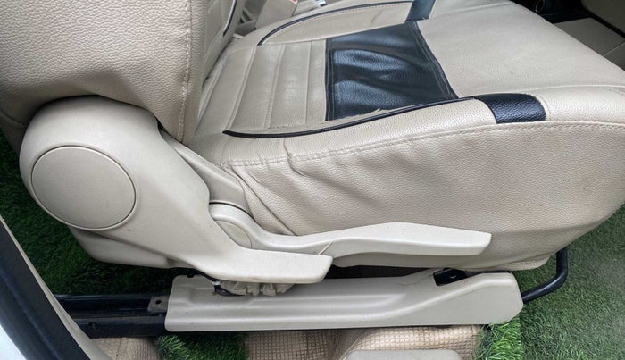 2019 Maruti Dzire VXI, Petrol, Manual, 64,916 km, Driver Side Adjustment Panel