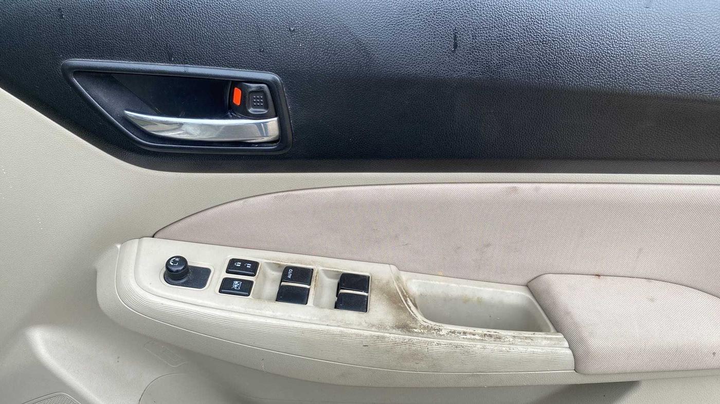2019 Maruti Dzire VXI, Petrol, Manual, 64,916 km, Driver Side Door Panels Control