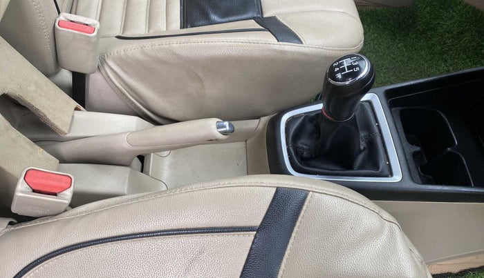 2019 Maruti Dzire VXI, Petrol, Manual, 64,916 km, Gear Lever