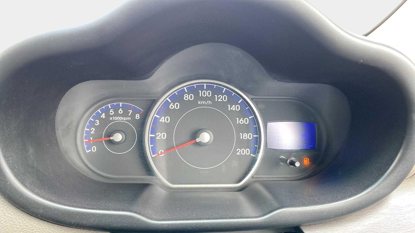 2011 Hyundai i10 SPORTZ 1.2, Petrol, Manual, 37,647 km, Odometer Image