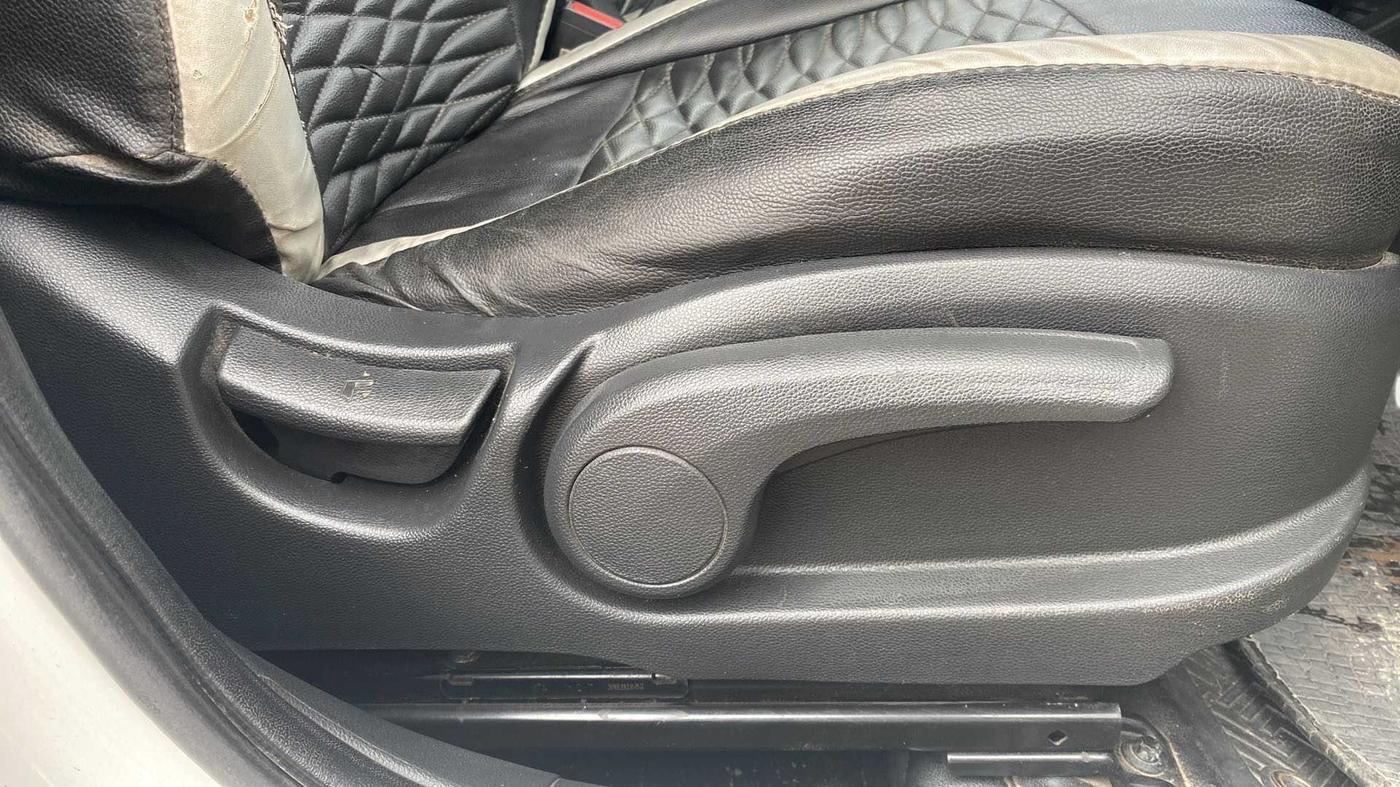 2018 Hyundai Elite i20 ASTA 1.2  CVT, Petrol, Automatic, 62,711 km, Driver Side Adjustment Panel