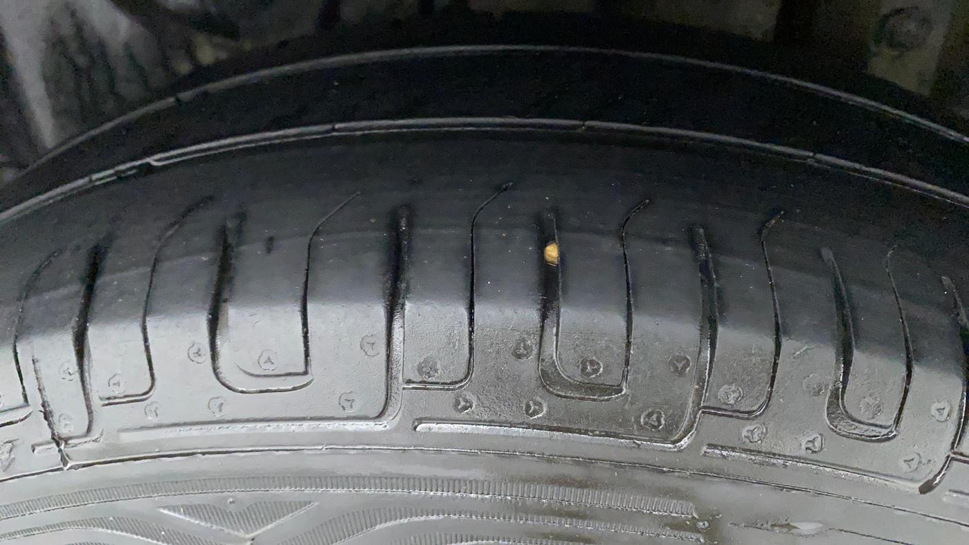 2017 Maruti Swift Dzire VXI, Petrol, Manual, 1,19,975 km, Left Rear Tyre Tread