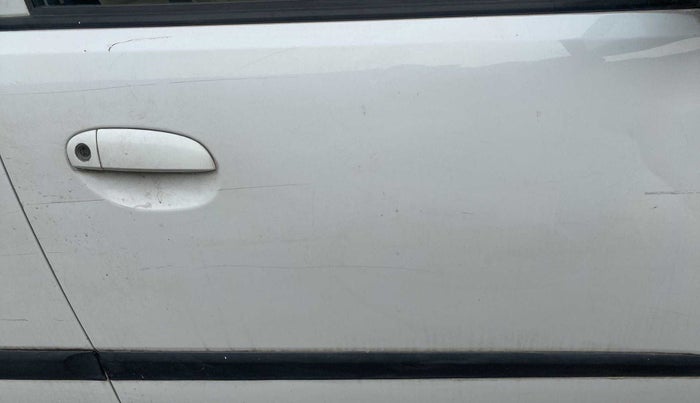 2010 Hyundai i10 MAGNA 1.2, Petrol, Manual, 1,21,896 km, Driver-side door - Slightly dented