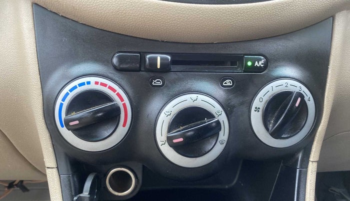 2010 Hyundai i10 MAGNA 1.2, Petrol, Manual, 1,21,896 km, AC Unit - directional Switch not functional