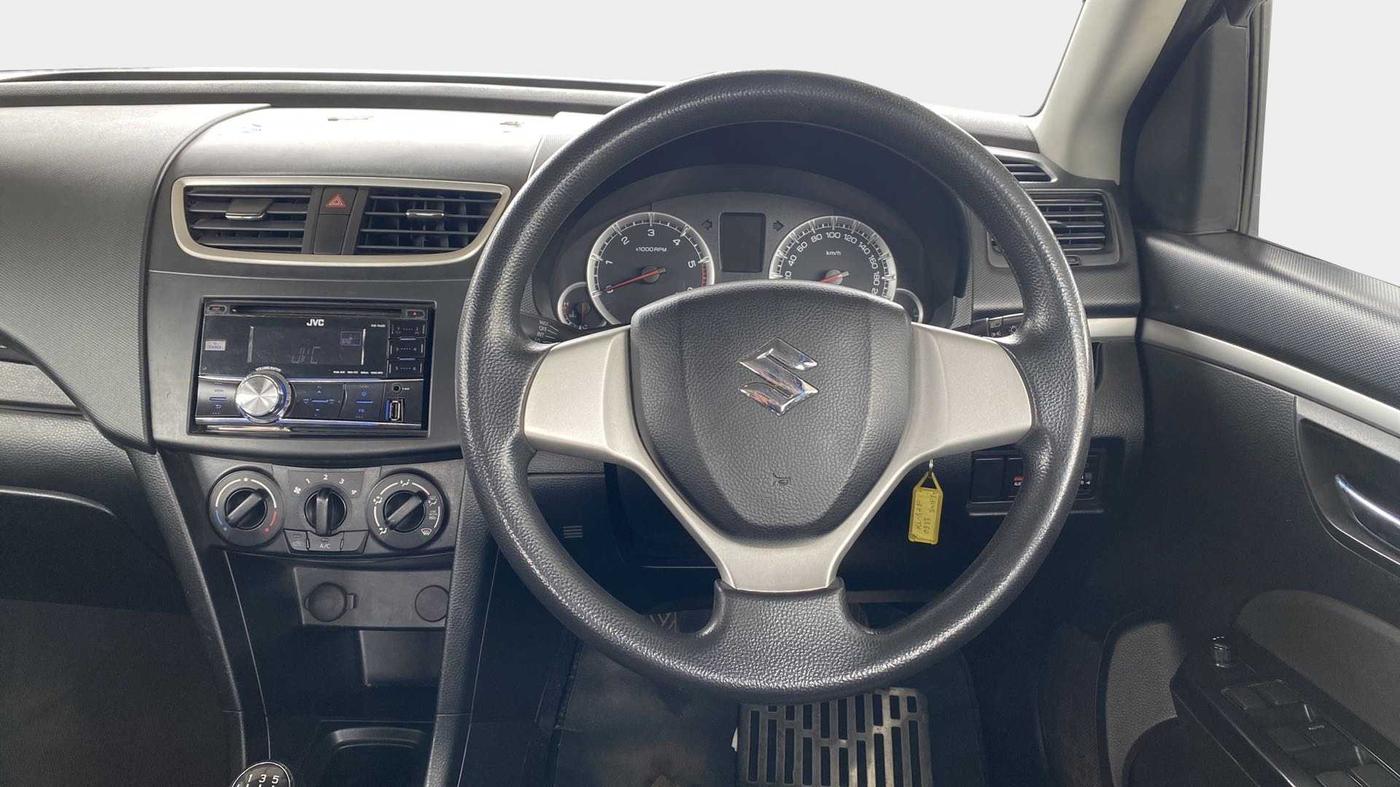 2013 Maruti Swift VDI, Diesel, Manual, 1,14,803 km, Steering Wheel Close Up