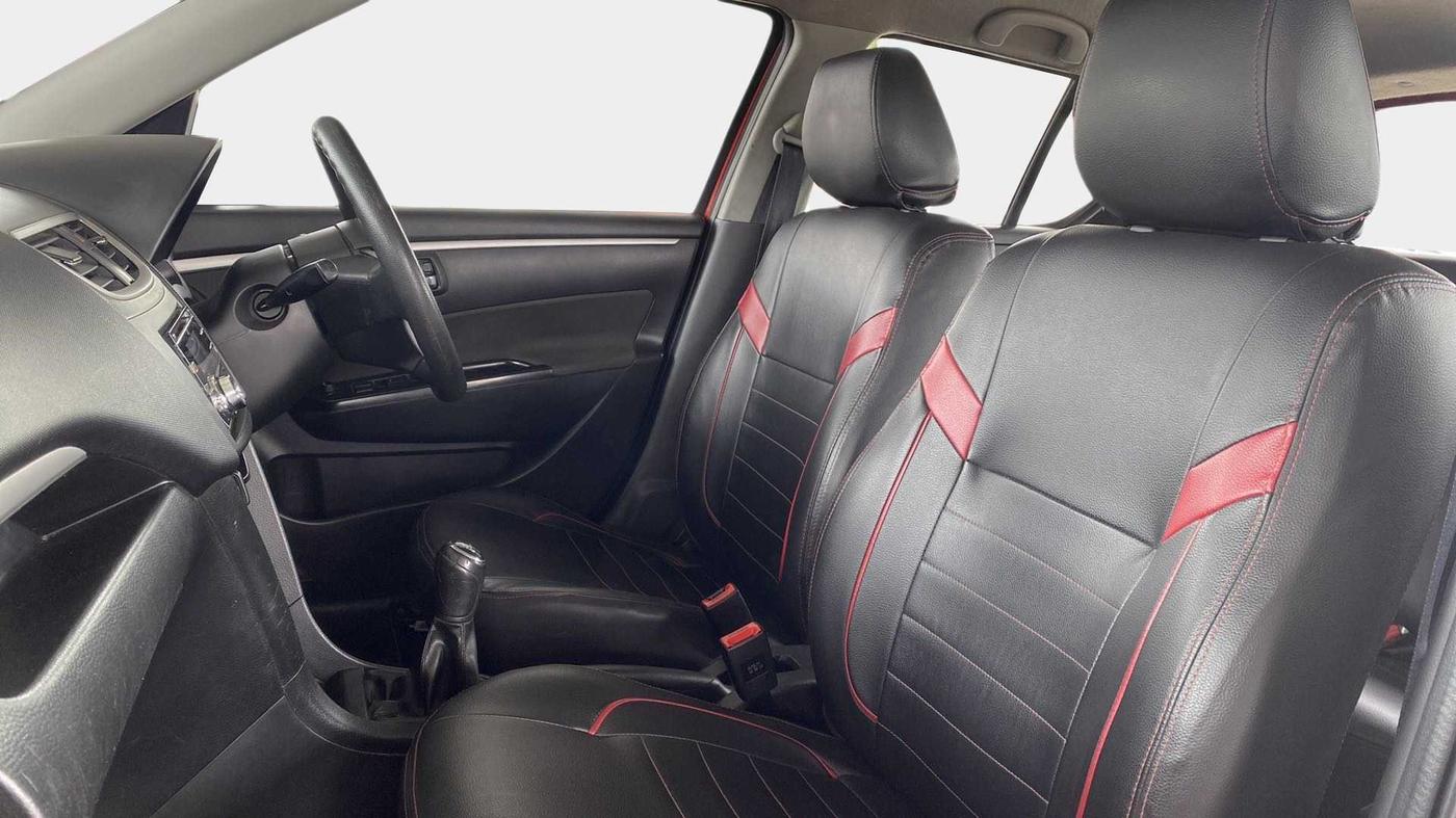 2013 Maruti Swift VDI, Diesel, Manual, 1,14,803 km, Right Side Front Door Cabin