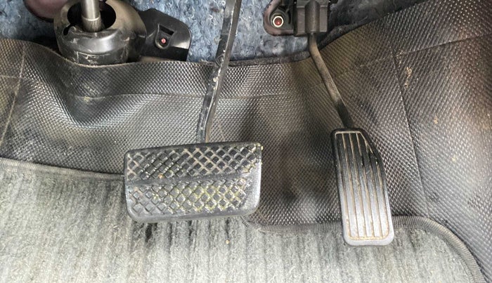 2017 Honda Brio VX AT, Petrol, Automatic, Pedals