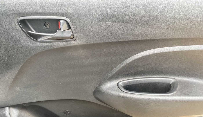 2019 Hyundai NEW SANTRO SPORTZ AMT ANNIVERSARY EDITION, Petrol, Automatic, 28,303 km, Driver Side Door Panels Control