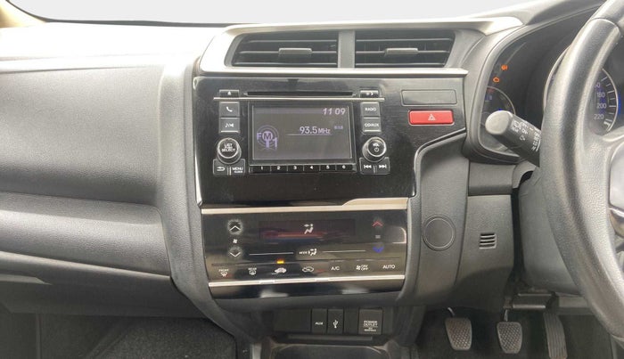 2016 Honda Jazz 1.2L I-VTEC V, Petrol, Manual, 68,576 km, Infotainment System