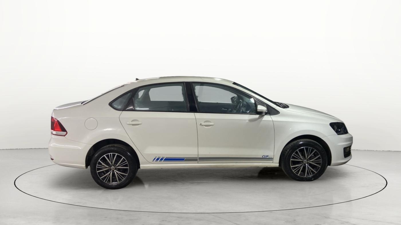 2019 Volkswagen Vento COMFORTLINE 1.6, Petrol, Manual, 29,007 km, Right Side View