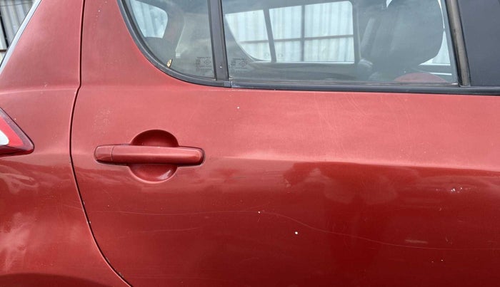 2012 Maruti Swift VXI, Petrol, Manual, 1,00,685 km, Right rear door - Paint has faded