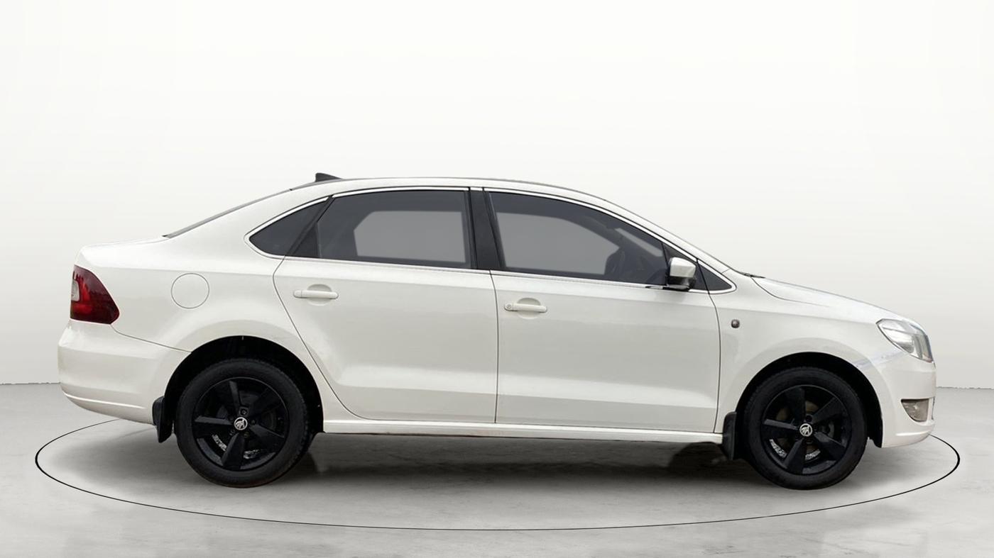 2015 Skoda Rapid 1.5 TDI CR ELEGANCE PLUS AT, Diesel, Automatic, 80,848 km, Right Side View
