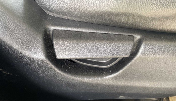 2018 Hyundai NEW SANTRO SPORTZ CNG, CNG, Manual, 41,609 km, Driver Side Adjustment Panel