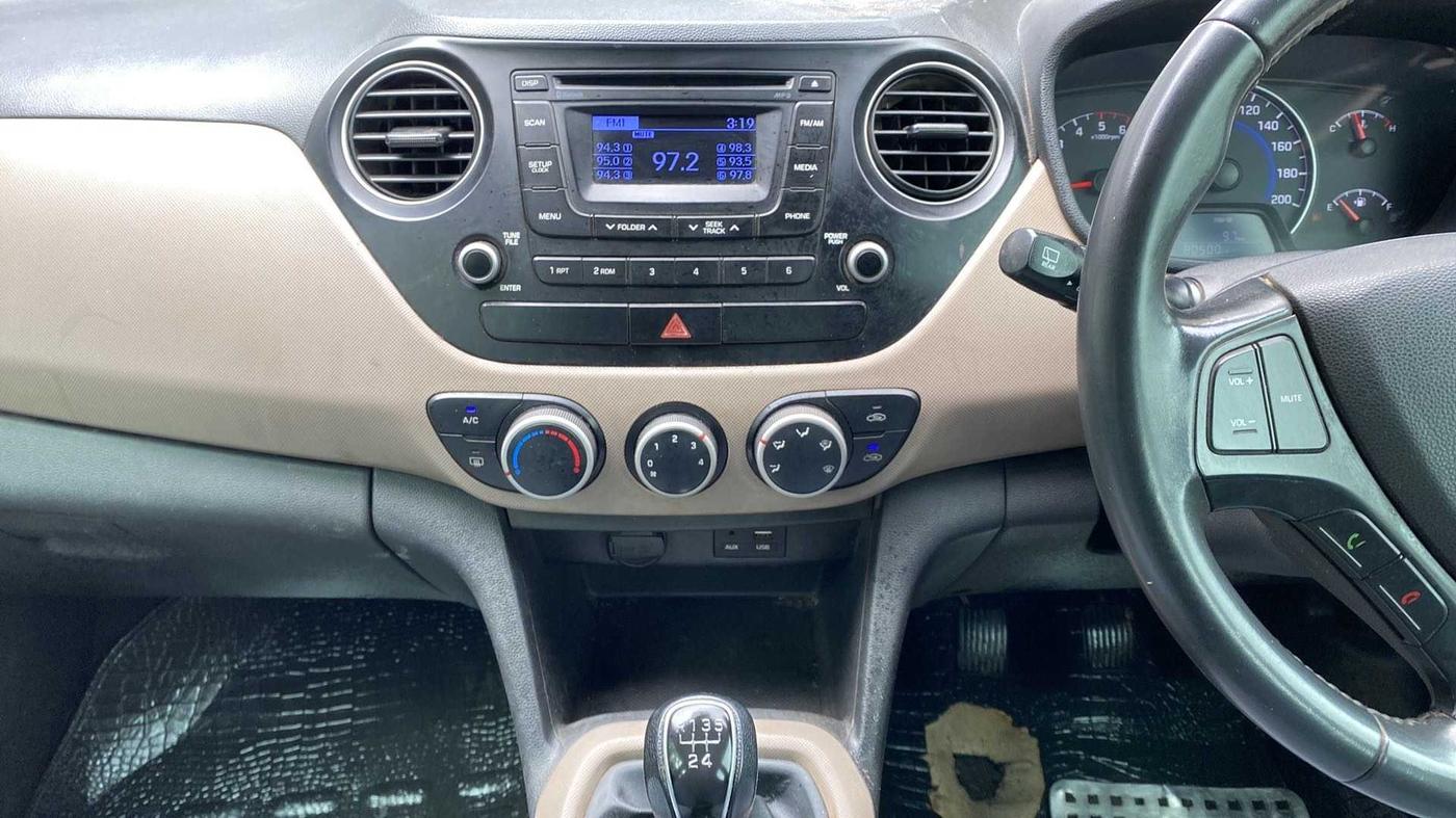 2016 Hyundai Grand i10 ASTA 1.1 CRDI, Diesel, Manual, 80,506 km, Infotainment System