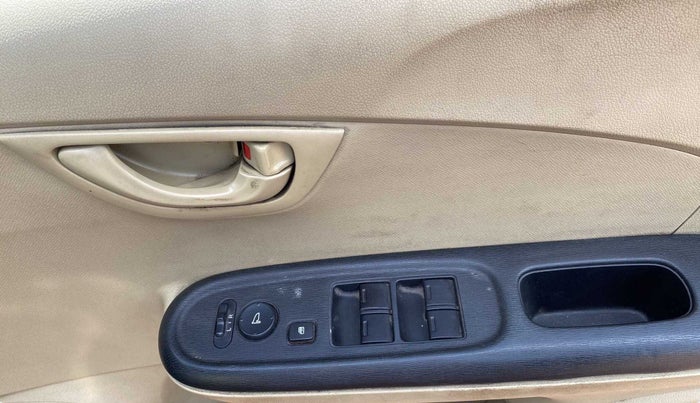 2014 Honda Amaze 1.2L I-VTEC SX, Petrol, Manual, 94,042 km, Driver Side Door Panels Control