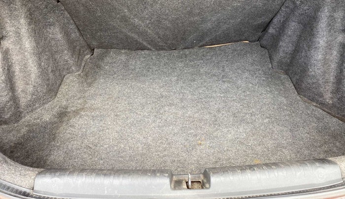 2014 Honda Amaze 1.2L I-VTEC SX, Petrol, Manual, 94,042 km, Boot Inside