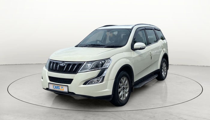 2017 Mahindra XUV500 W10, Diesel, Manual, 51,853 km, Left Front Diagonal