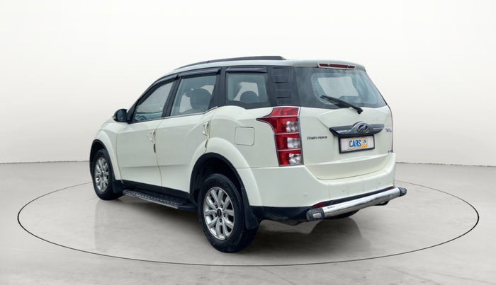 2017 Mahindra XUV500 W10, Diesel, Manual, 51,853 km, Left Back Diagonal