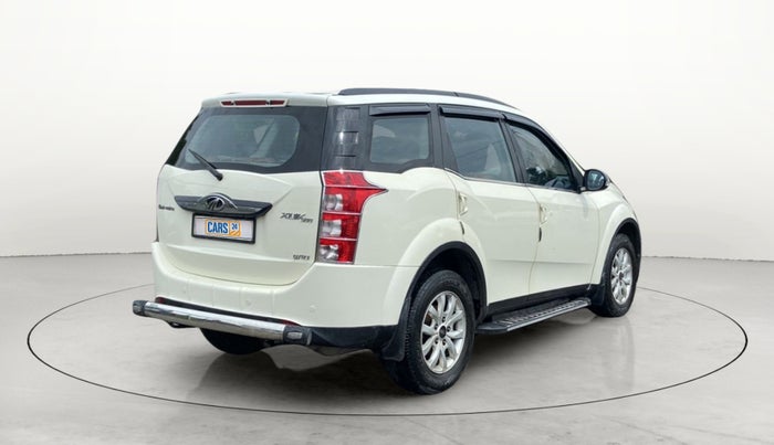 2017 Mahindra XUV500 W10, Diesel, Manual, 51,853 km, Right Back Diagonal