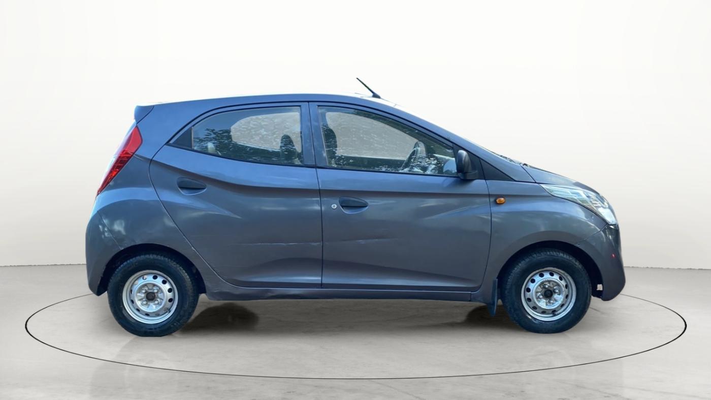 2015 Hyundai Eon D-LITE+, Petrol, Manual, 64,996 km, Right Side View