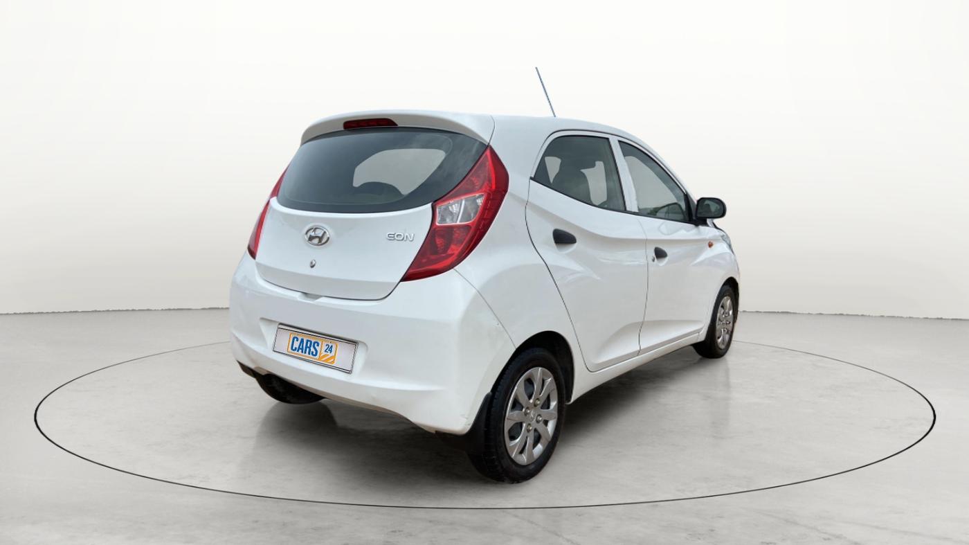 2017 Hyundai Eon MAGNA +, Petrol, Manual, 27,608 km, Right Back Diagonal