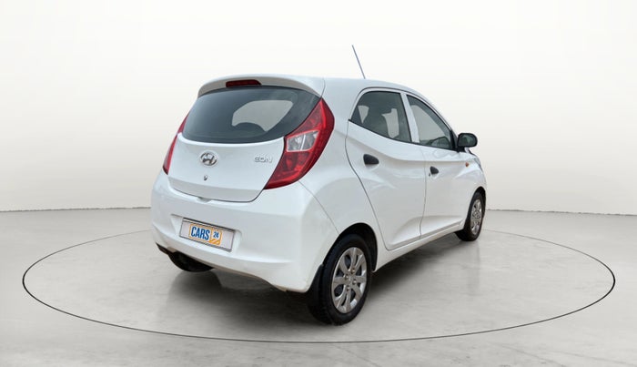 2017 Hyundai Eon MAGNA +, Petrol, Manual, 27,608 km, Right Back Diagonal