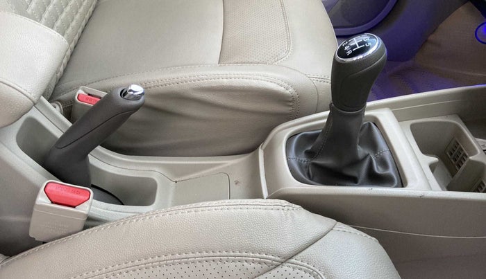 2022 Maruti Ertiga ZXI+ SHVS, Petrol, Manual, 17,627 km, Gear Lever