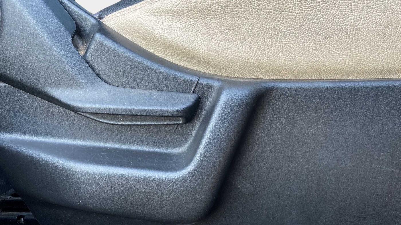 2019 Maruti New Wagon-R VXI 1.2, Petrol, Manual, 18,537 km, Driver Side Adjustment Panel