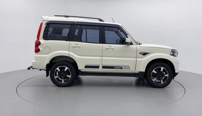 2022 Mahindra SCORPIO CLASSIC S11 7STR, Diesel, Manual, 15,818 km, Right Side View