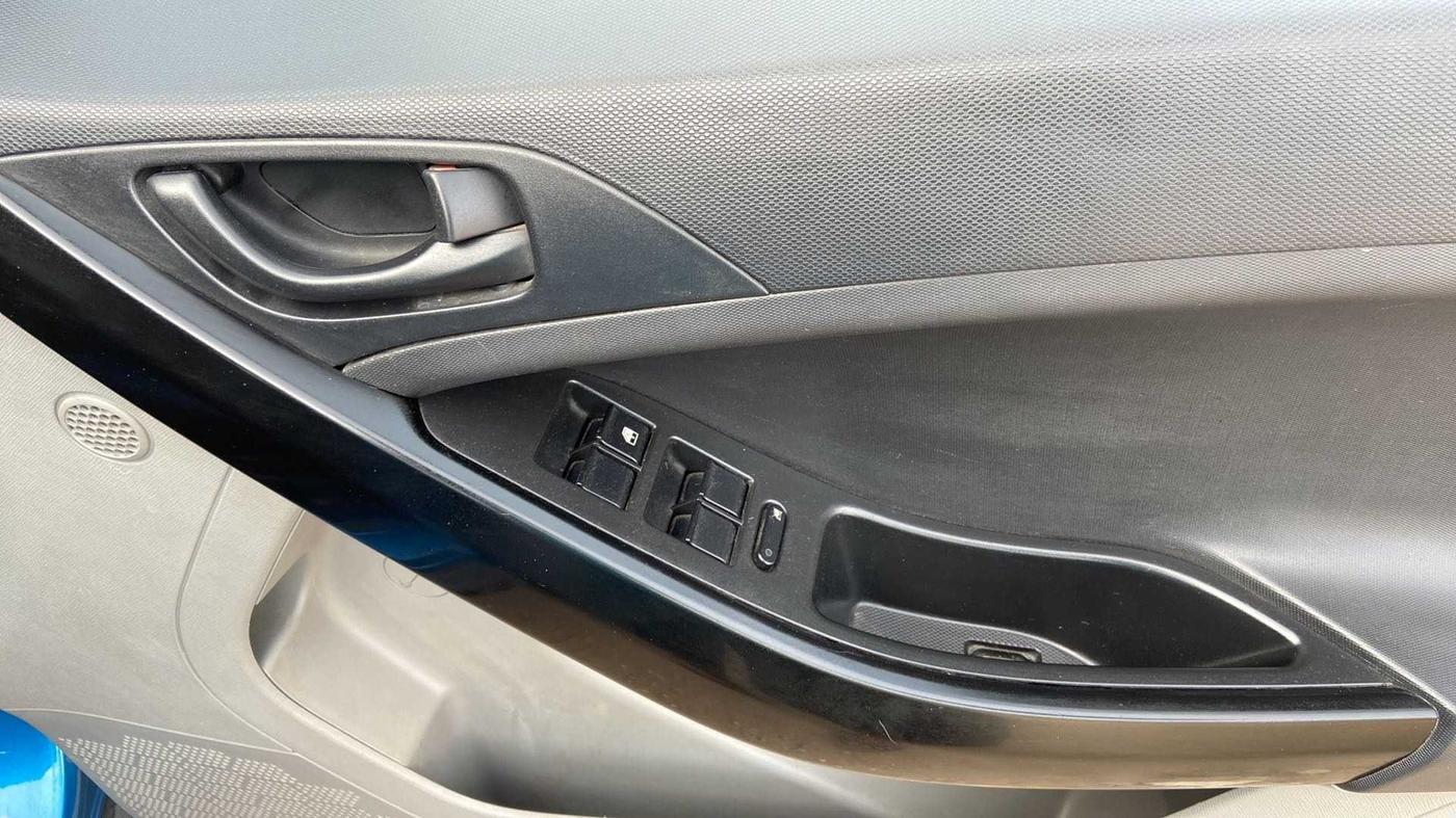 2019 Tata NEXON XT PLUS PETROL, Petrol, Manual, 37,997 km, Driver Side Door Panels Control