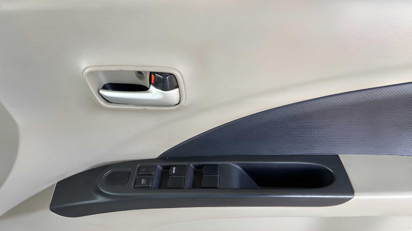 2015 Maruti Celerio VXI, Petrol, Manual, 72,932 km, Driver Side Door Panels Control