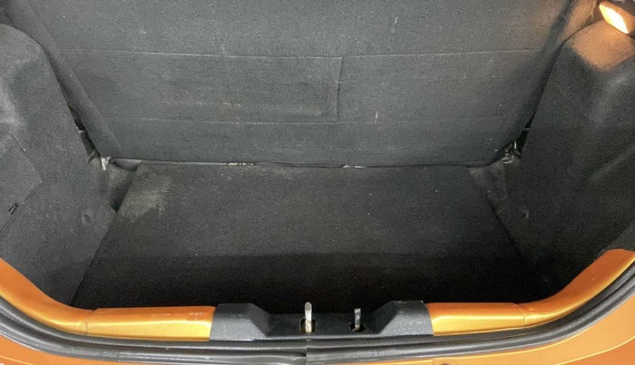 2017 Tata Tiago XZ PETROL, Petrol, Manual, 58,132 km, Boot Inside