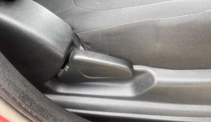 2019 Renault Kwid RXT 1.0 (O), Petrol, Manual, 21,997 km, Driver Side Adjustment Panel