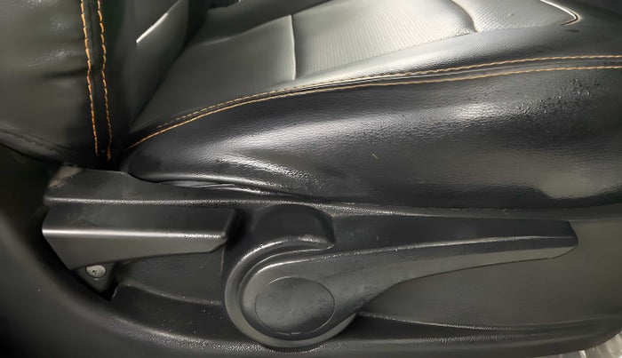 2019 Tata TIAGO JTP 1.2 PETROL, Petrol, Manual, 49,857 km, Driver Side Adjustment Panel
