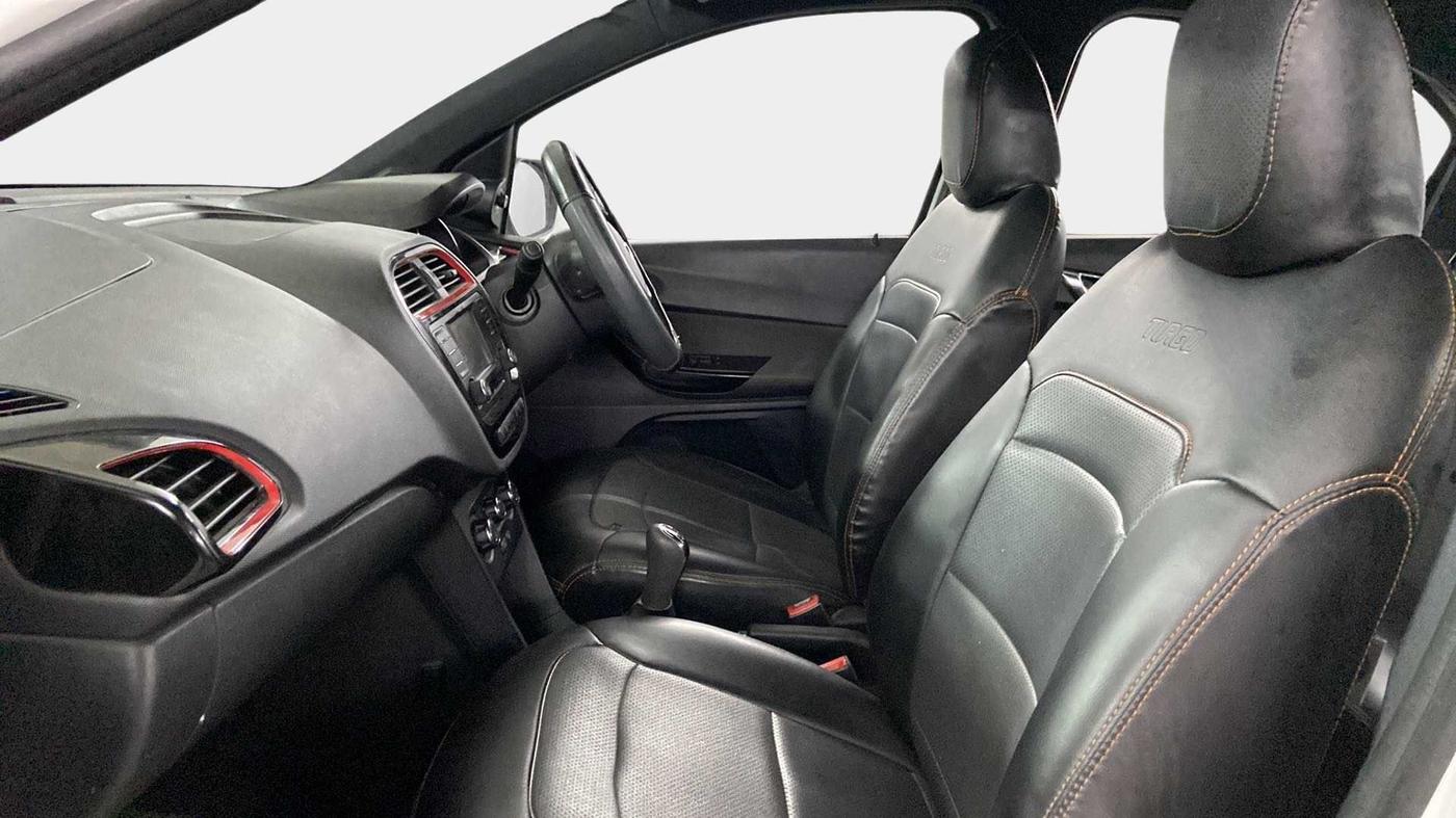 2019 Tata TIAGO JTP 1.2 PETROL, Petrol, Manual, 49,857 km, Right Side Front Door Cabin