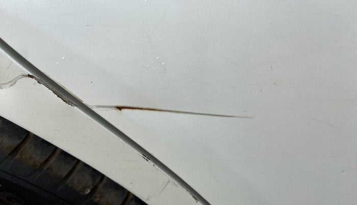 2018 Maruti Swift LXI, Petrol, Manual, 93,535 km, Right rear door - Minor scratches