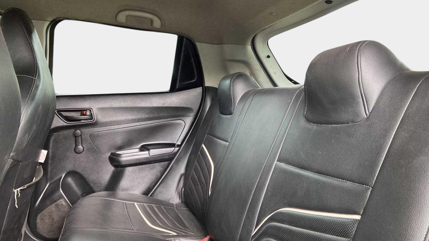 2018 Maruti Swift LXI, Petrol, Manual, 93,535 km, Right Side Rear Door Cabin