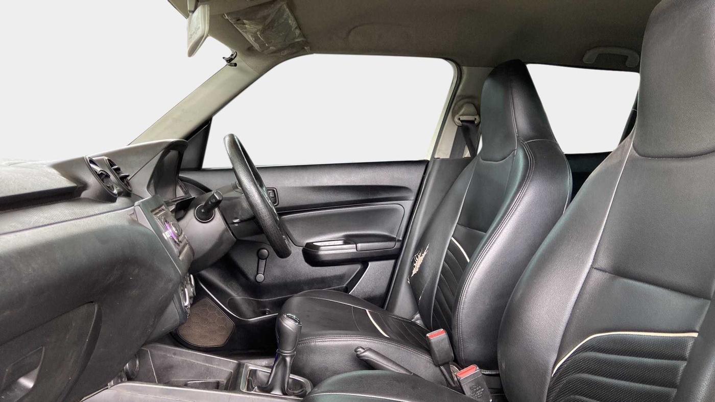 2018 Maruti Swift LXI, Petrol, Manual, 93,535 km, Right Side Front Door Cabin