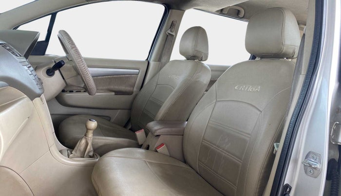 2014 Maruti Ertiga VXI, Petrol, Manual, 1,17,166 km, Right Side Front Door Cabin