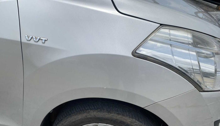 2014 Maruti Ertiga VXI, Petrol, Manual, 1,17,166 km, Right fender - Slightly dented