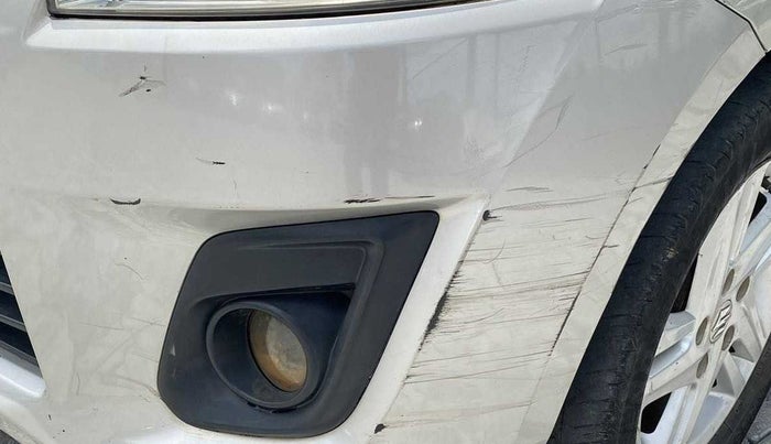 2014 Maruti Ertiga VXI, Petrol, Manual, 1,17,166 km, Front bumper - Minor scratches