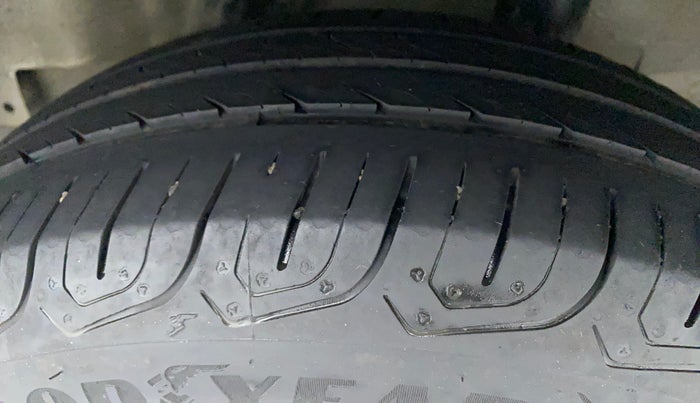 2016 Honda City 1.5L I-VTEC V MT, Petrol, Manual, 1,15,158 km, Left Rear Tyre Tread