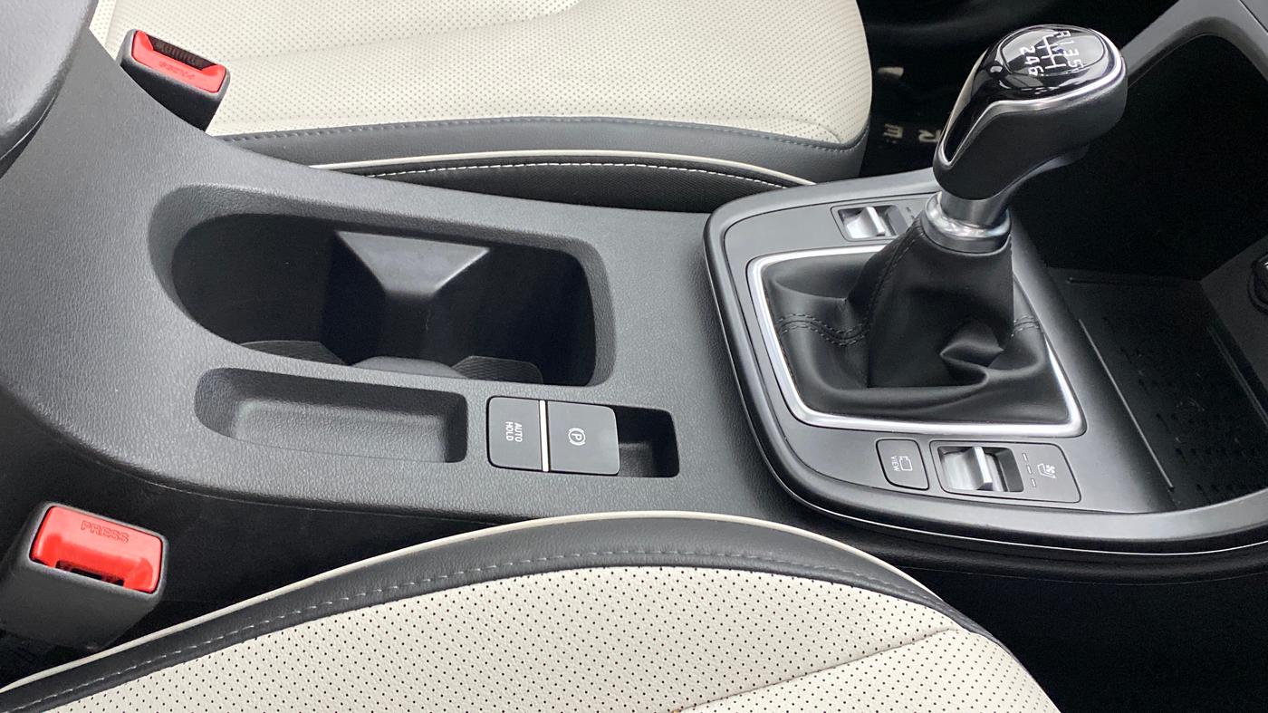 2022 Hyundai Creta 1.5 SX (O), Diesel, Manual, 9,585 km, Gear Lever